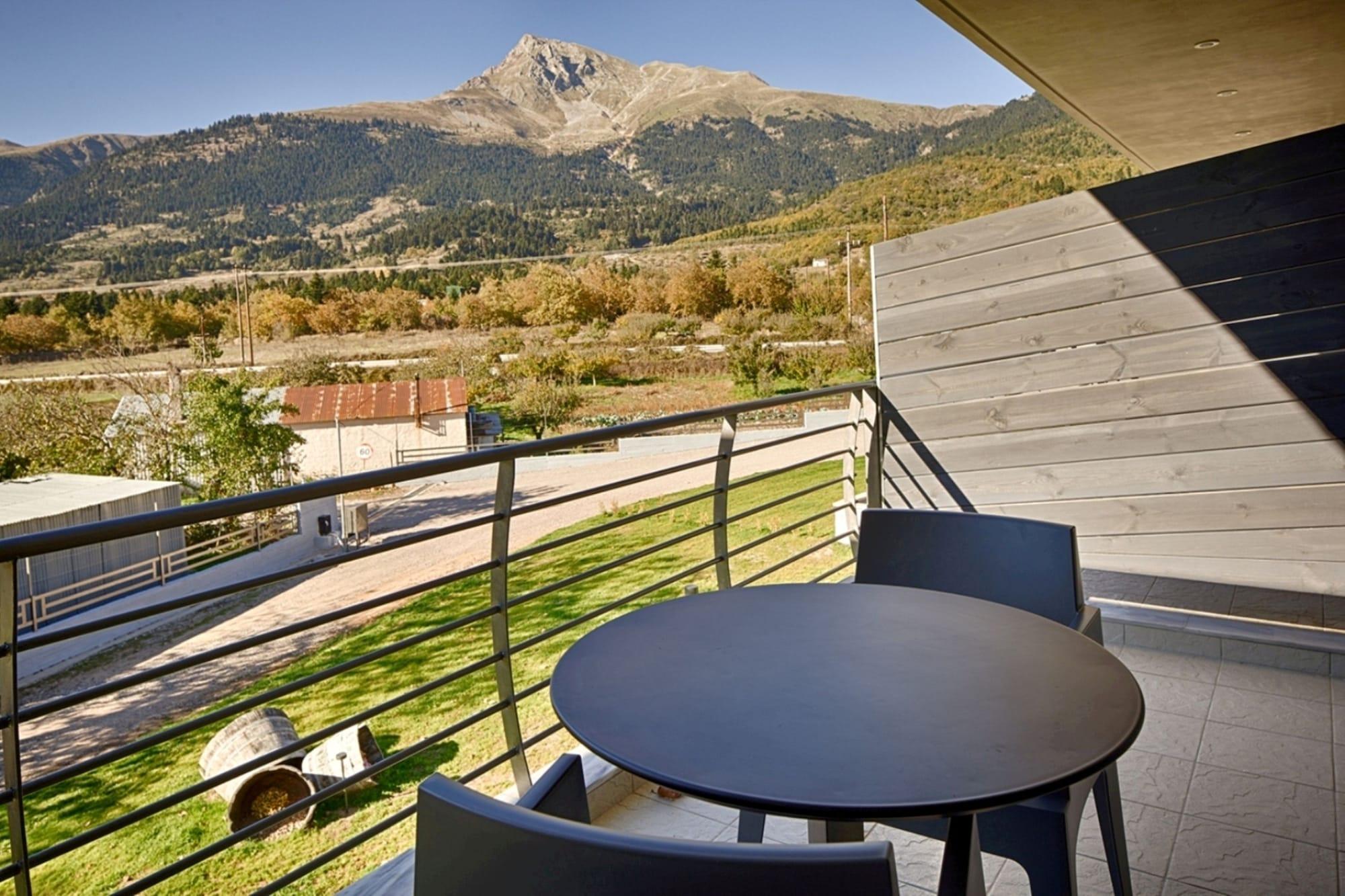 Oniropetra Boutique Hotel Karpenísion Extérieur photo