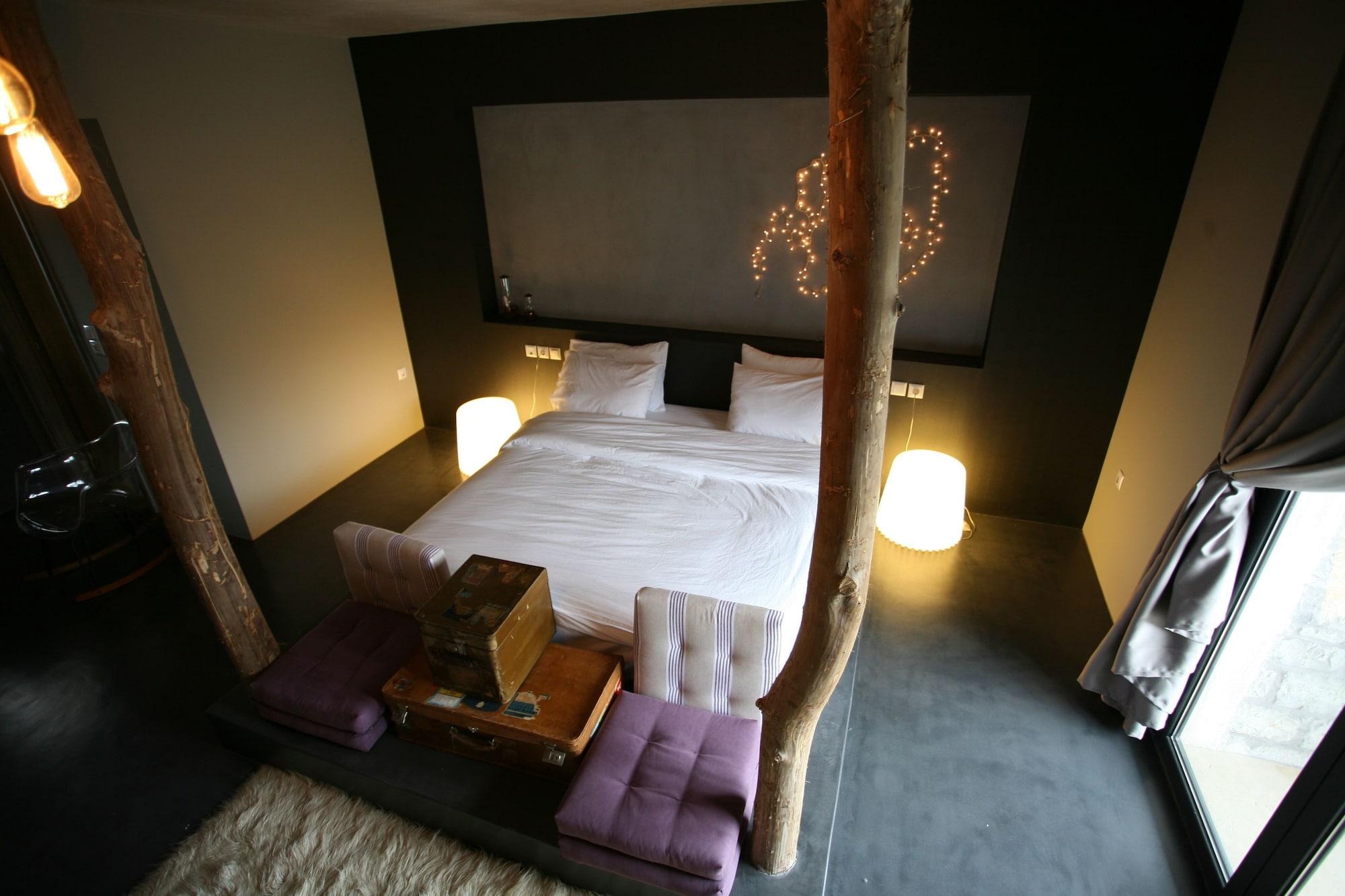 Oniropetra Boutique Hotel Karpenísion Extérieur photo